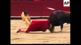 Matador has close encounter with bull