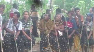 Tinju adat Nagekeo, suraldja part 1 (traditional boxing in suralaja, Nagekeo Regency)