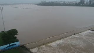 Gujarat: Water level increases in Tapi River amid heavy rainfall