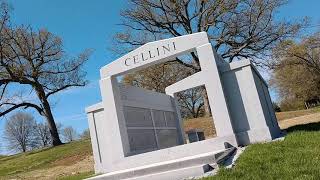 unique grave monuments in oak ridge cemetery in springfield illinois