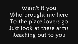 Heart - Stranded (Lyrics)