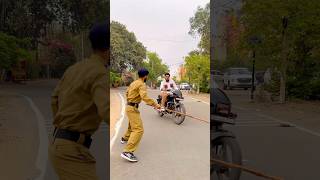 Chalaan Se Aise Bacha Jaa Sakta Hai ~ Sujal Thakral #shorts #ytshorts #youtubeshorts #funny #police