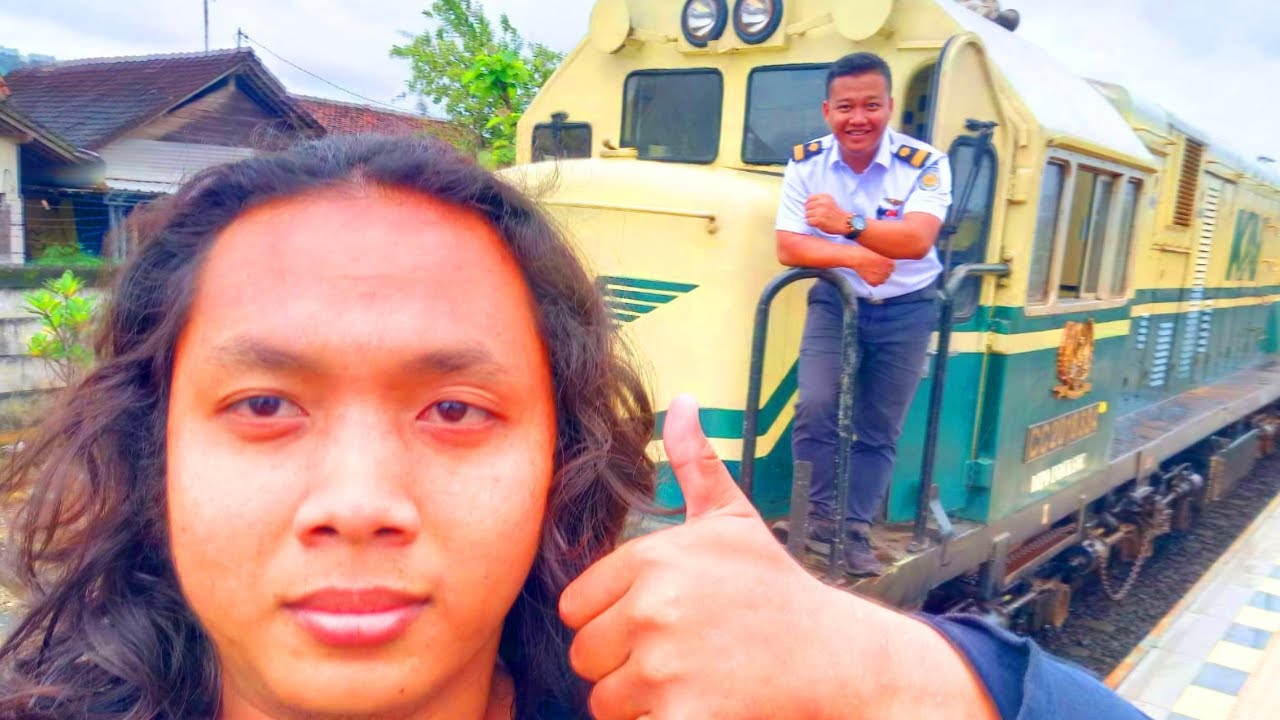 Lokomotif Heritage Dibawa Masinis Ramah Youtube