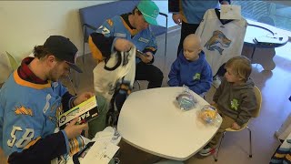 Walleye visit ProMedica Children's Hospital to decorate jerseys with kids