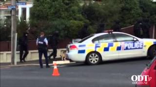 Armed police cordon off Dunedin intersection