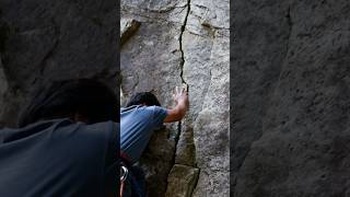 【安全確保】瑞牆でクラッククライミング【瑞牆】#shorts #climbing #bouldering #クライミング #ボルダリング