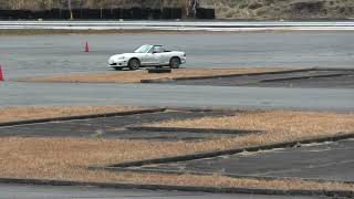 220104キョウセイMIジムカーナ練習会 0841 ロードスター白NB