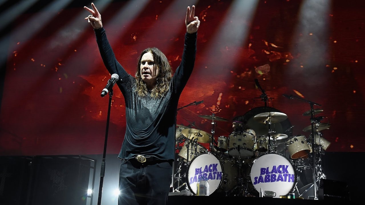 Black Sabbath Iron Man Live @ Glasgow 2017 - YouTube