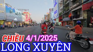 Long Xuyên buổi chiều nhộn nhịp ngày 4-1-2025