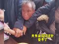 那些怕打针的男子汉，猛男原来也恐针 大人也怕打针 搞笑