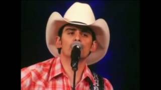 Brad Paisley - Little Moments - Live