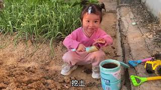 七旬公公思念小孙女，小芳带着闺女回老家，爷孙俩欢聚其乐融融