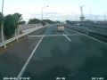 居眠り運転自爆目撃