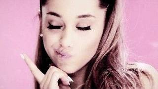 Ariana Grande Gifs