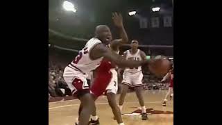 Michael Jordan Had Flashy Passer On HOF 邁克爾喬丹在HOF上有華麗的傳球手