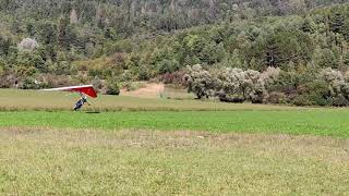 Stranik hang gliding landing