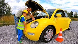 The Car VW Bug Broken Down | Pretend Play Mechanic with Cars