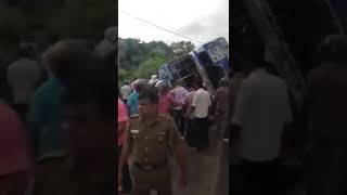 Bus- accident sri lanka 2017-11-06-gavindu deshapriya