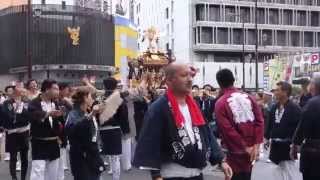 平成２７年　池袋　ふくろ祭り　神輿パレード　池二曙町会の神輿渡御　２０１５．９．２７　Ikebukuro Festival Mikoshi