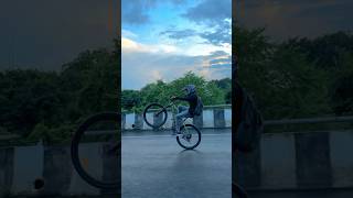 Subscribe for more #cycle #shots #ytshorts #imranmtb #viral #stunt #bicycle #trending
