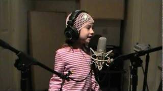 Star Spangled Banner  7 yr old  God bless our troops! - plz "Share"