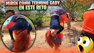 Miren como agarraron a Gaby con el cul0 de chucho. Nayeli no se salvo de este reto