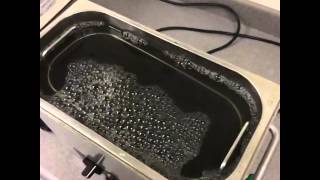 Ultrasonic Cleaning of a bike's component from Ultrawave