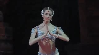 ニキヤの踊り「ラ・バヤデール」A.ソーモワ、マリインスキーバレエ　\