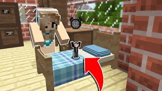 KÜÇÜK OLUP KIZIN ODASINA GİRDİM! 😱 - Minecraft