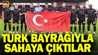 Acun Ilıcalı'nın takımı Hull City sahaya Türk bayrağıyla çıktı... Depremzedelere duygusal destek