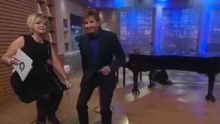Barry Manilow Live Performance on QVC!