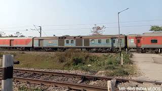 Rajdhani Express high speed | samuktala Road Junction | #alipurduar #vlogs #samuktalaroad #train