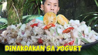 DINAKDAKAN SA YOGURT