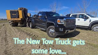 Installing a Rough Country 3.5 inch Lift on our 2019 Denali 3500HD with the kid...