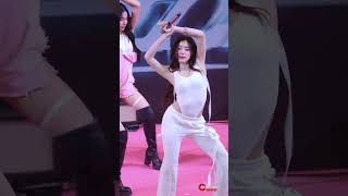 Aheye 4EVE 'Hot 2 Hot' 4K Fancam | LOVE KOREA 2025 250223