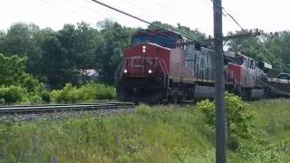 CN No 305 at Collins Bay, ON on June 19, 2016