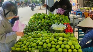 Sour Sour! Amazing Green Mango cutting skills on the streets of Vietnam