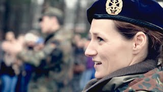 Frauen im Gleichschritt - Bundeswehr