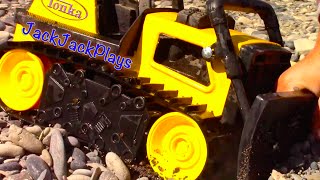 Construction Trucks for Kids - Beach Playtime - JackJackPlays Tahoe Vacation 6 - Tonka Bulldozer