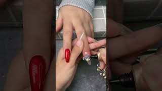 Nail art videos satisfying EP402