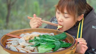 提前感受過年氣氛，秋妹包韭菜豬肉餃子，一口一個，安逸！ 【顏美食】