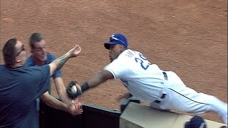 Beltre fights the fans for the baseball