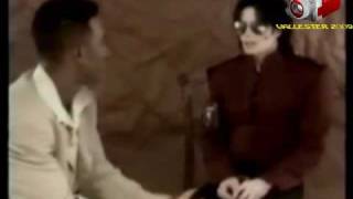 Michael Jackson Entrevista con Bill Bellamy By Vallevisionhost.110mb.com // Thevalle323@hotmail.com ((( Anteriormente videos de thevalle323 borrados hire subiendo poco a poco)))