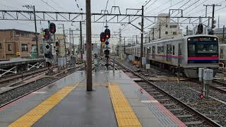 京成電鉄3000形3017F　京成津田沼駅2番線到着　20241120 095902