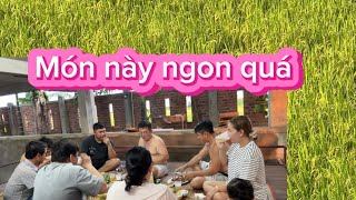 Được anh thợ xây cho con gà , đậu phộng, gà sẽ làm món gì mà cả nhà ăn ngon quá