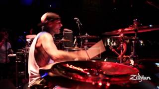 Performance Series - Travis Barker plays One Seventeen - Transplants