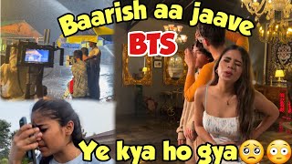 Behind the scenes of “Baarish aa jaave”🎶 Toh aise hoti hai nakli baarish😳 @PragatiVermaa