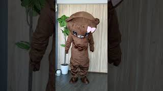 クマの着ぐるみが背中のチャックを見せてしまっている様子(Twitter掲載分) #Shorts #bear #costume #cosplay #クマ #着ぐるみ #マスコット #熊