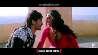 Parineeti Chopra Hot Kiss | Shuddh Desi Romance