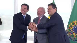 Presidente Lula durante encontro com os presidentes Senado e Câmara